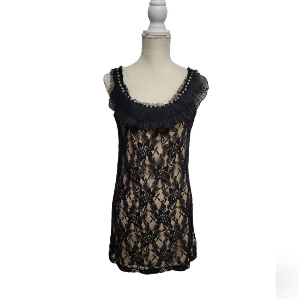 Robin k lace overlay Mini dress Sz Small